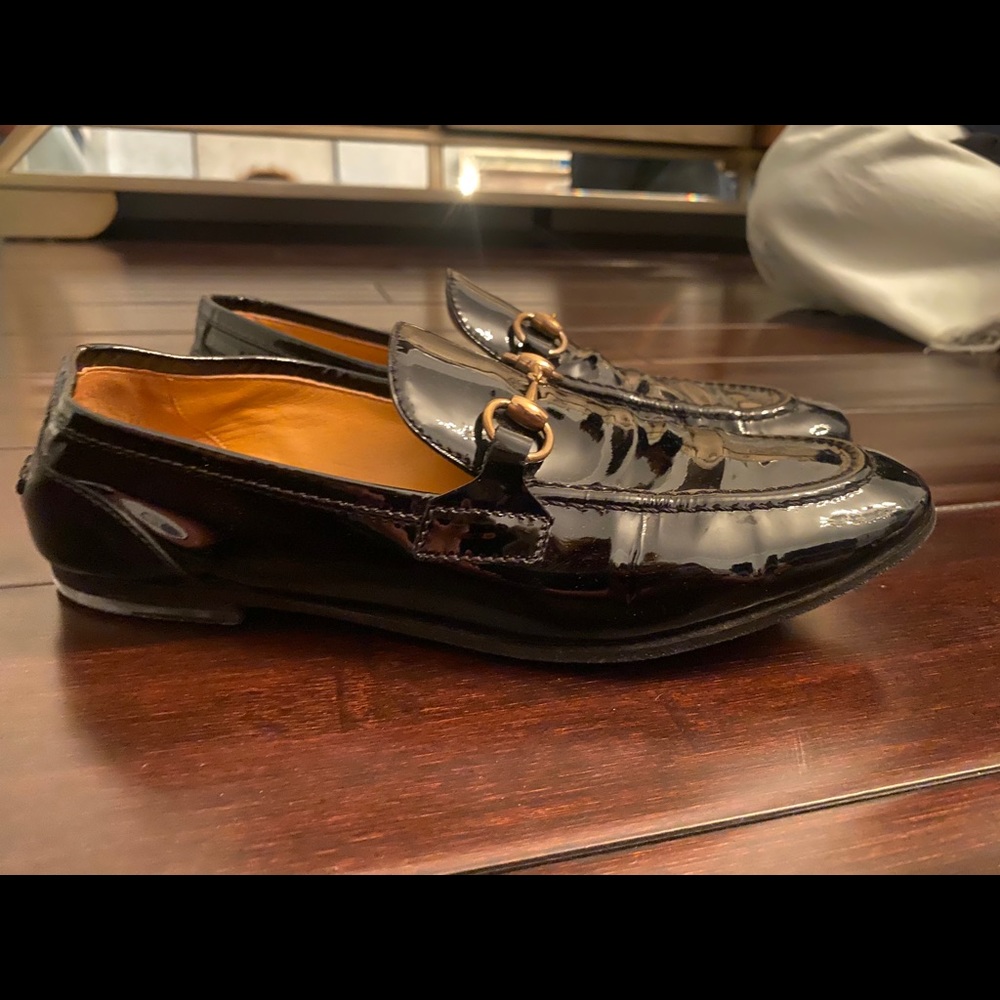 Gucci Black patent leather loader